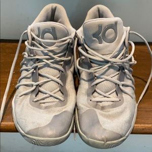 Men’s Basketball Shoes